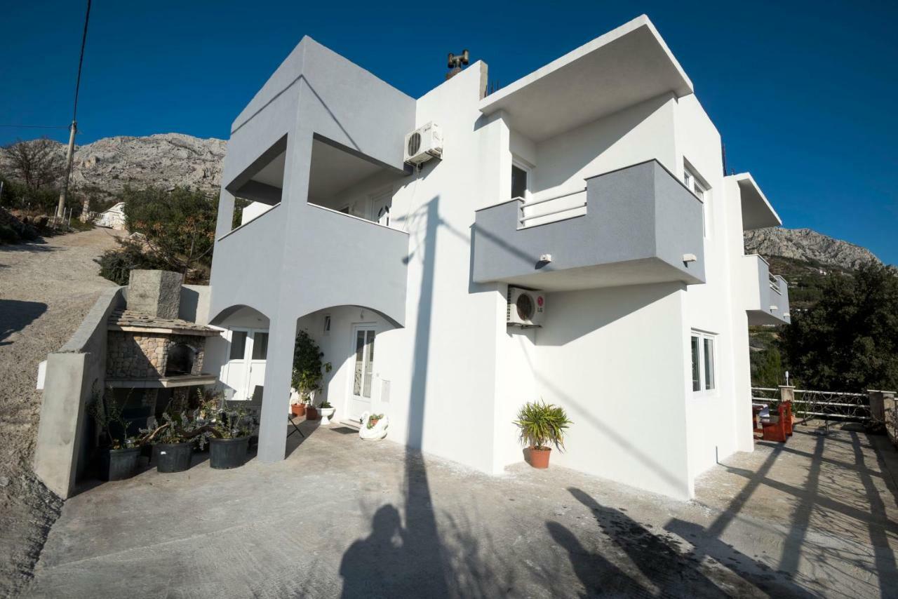 Apartments Mikas Stanici エクステリア 写真